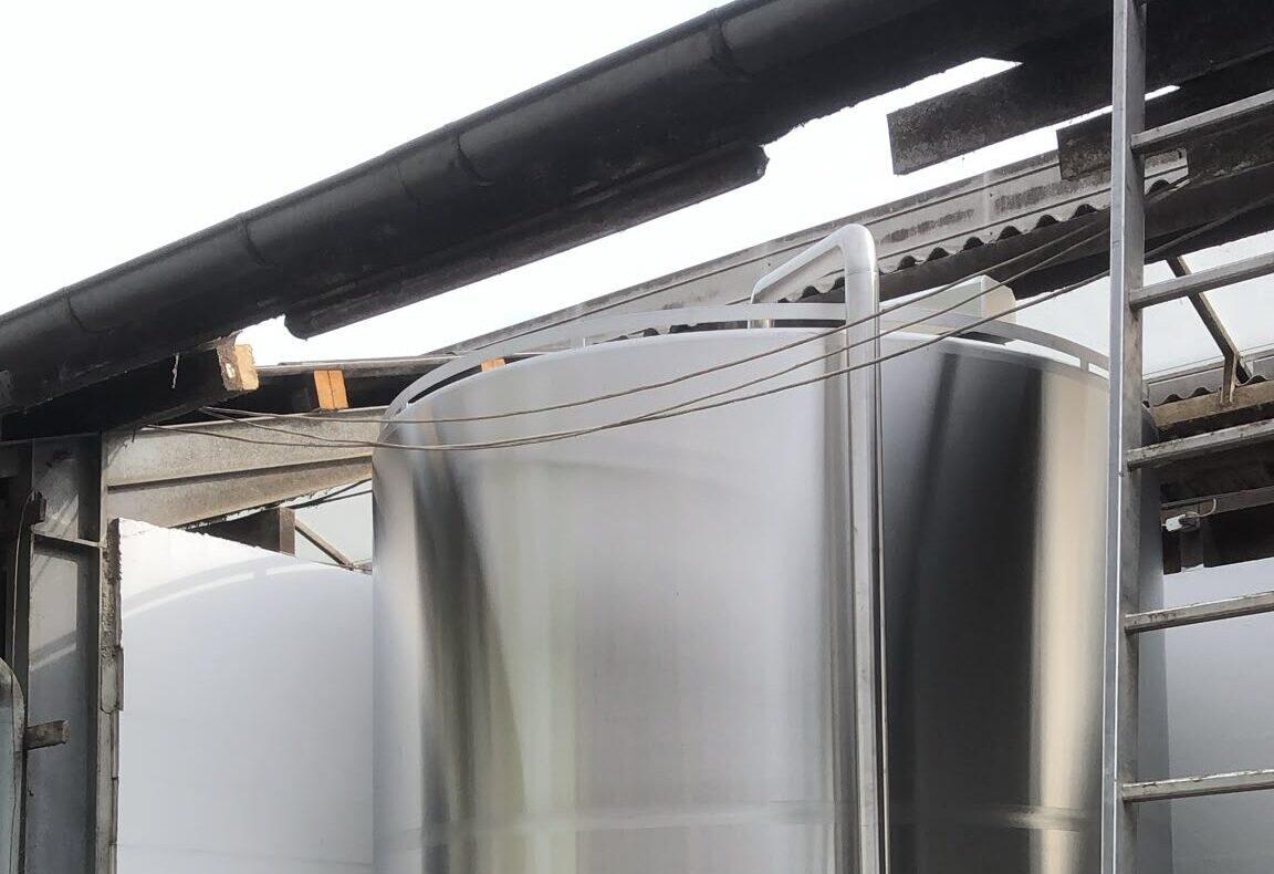 Einbau des Silos durch die Decke